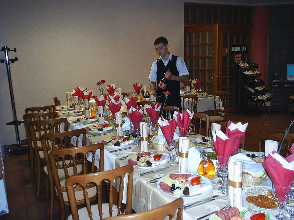 Hotel Lotus Арад Экстерьер фото